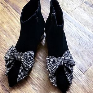 Jeffrey Campbell, size 6, Black w/rhinestones